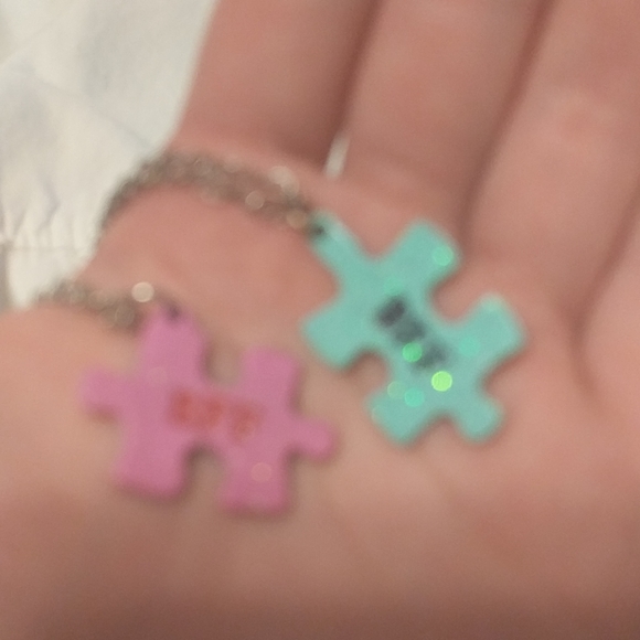 Two BFF friendship necklaces - Picture 2 of 3